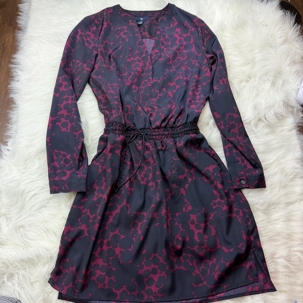 Old Navy Black and Red Long Sleeve Dress